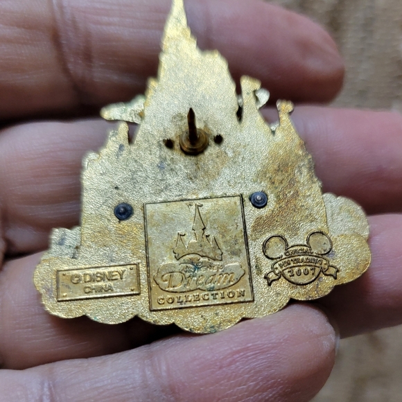 Walt Disney World 2007 Dream Collection Pin - Picture 4 of 4